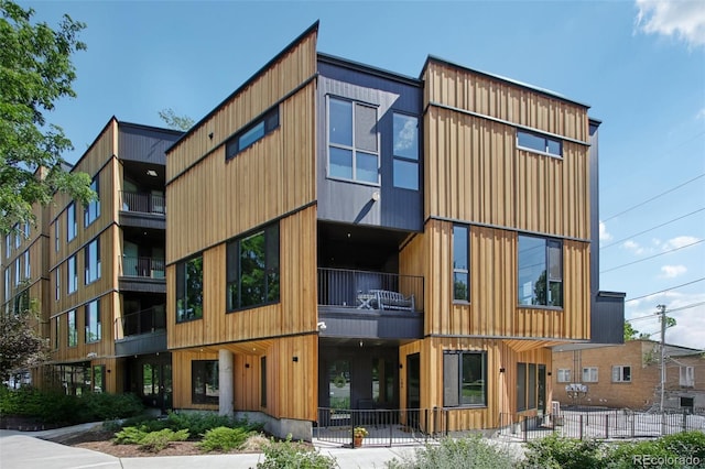 1601 Park Ave # 106, Denver, CO 80218 - view of building exterior