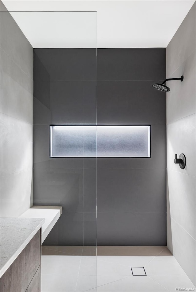 545 Strada Rossa Rd, Golden, CO 80401 - full bath featuring a tile shower and tile patterned flooring