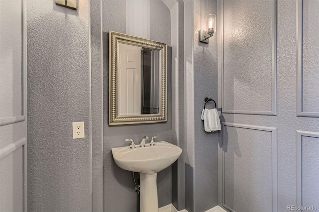 bathroom with sink