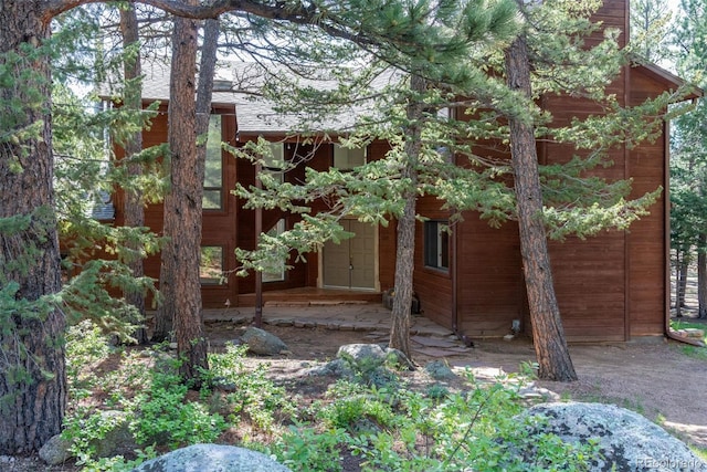 133 Mine Ln, Boulder, CO 80302 - rear view of house with a shingled roof