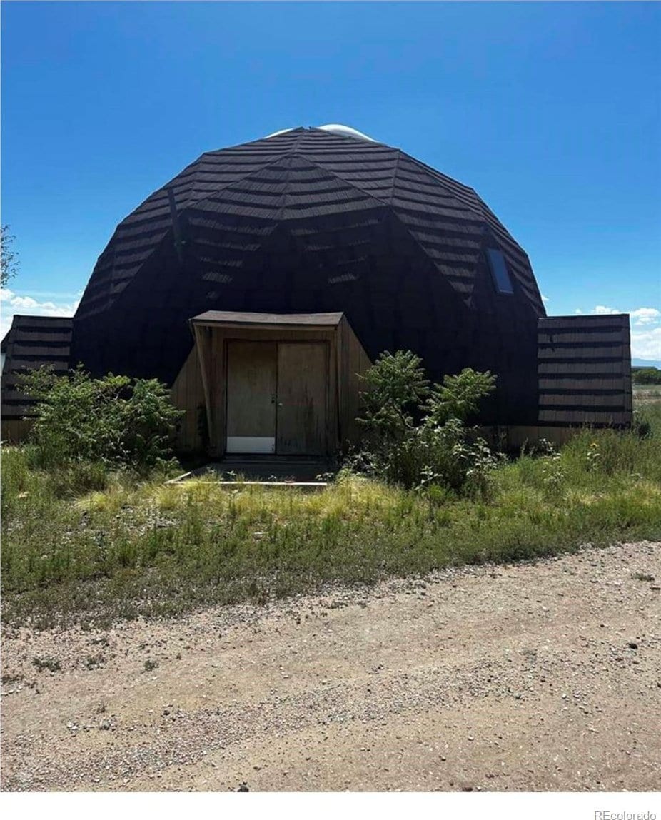 view of shed / structure