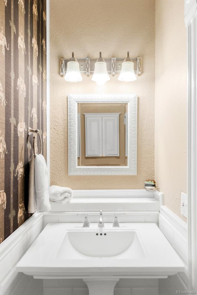 3147 Vallejo St, Denver, CO 80211 - view of bathroom
