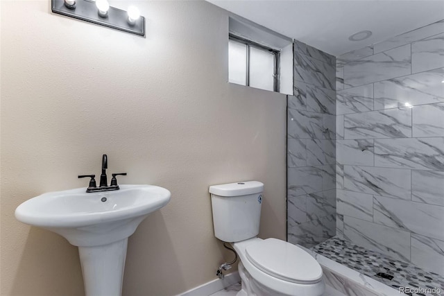 10851 E Iliff Pl, Aurora, CO 80014 - full bath featuring toilet and tiled shower
