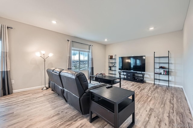 5256 Trails Edge Ln, Castle Rock, CO 80104 - living room featuring recessed lighting, baseboards, and light wood-style floors