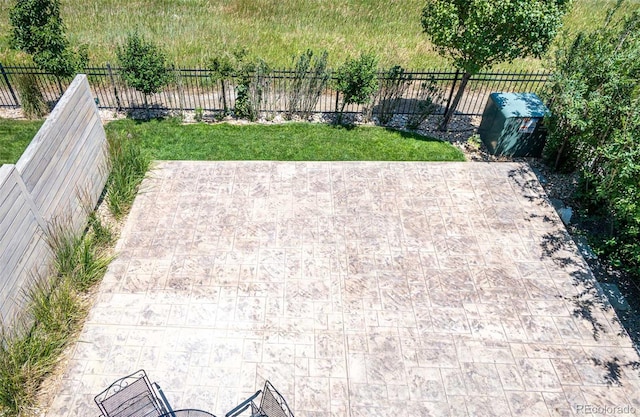 2592 S Norse Ct, Lakewood, CO 80228 - view of patio / terrace with fence