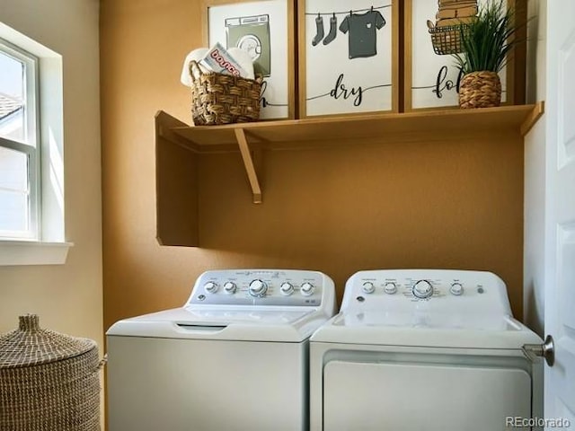 3343 N Catawba Way, Aurora, CO 80019 - laundry room with washer and clothes dryer and laundry area