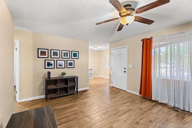 1940 Carmel Dr, Colorado Springs, CO 80910 - photo 6