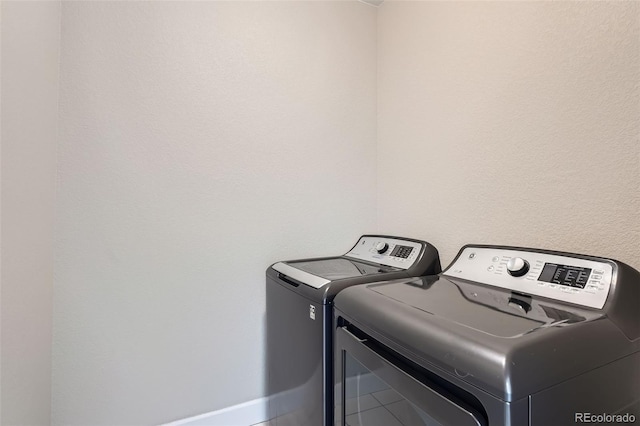 3573 S Lisbon Ct, Aurora, CO 80013 - laundry area with separate washer and dryer