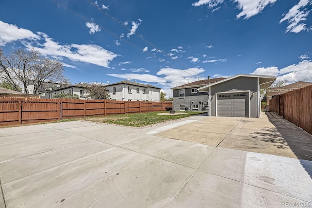 view of yard with a garage