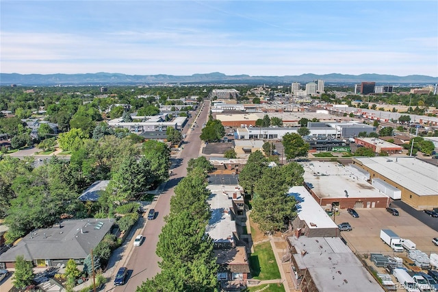 bird's eye view featuring a mountain view