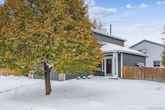 view of front of property