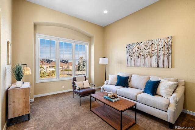 carpeted living room featuring recessed lighting and baseboards