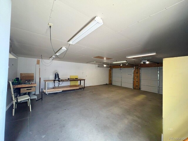 29 Granada Ct, Silver Cliff, CO 81252 - garage with a garage door opener