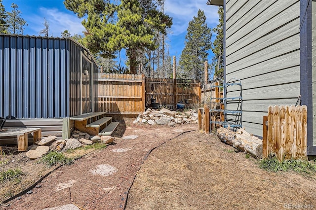 view of yard featuring fence