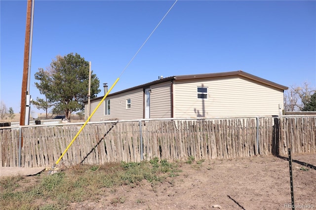 215 7th Ave, Deer Trail, CO 80105 - view of side of home