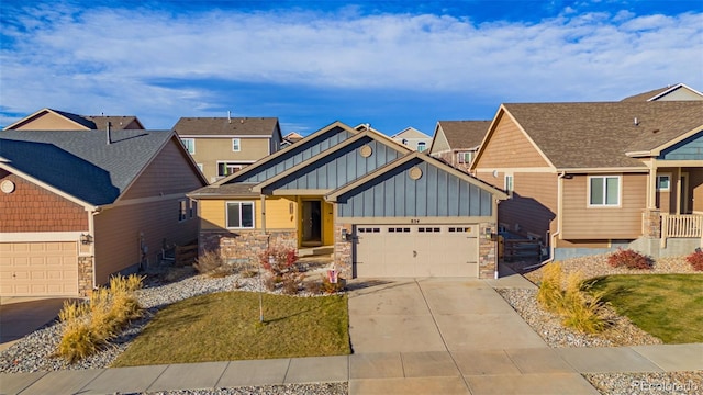 craftsman house featuring a garage