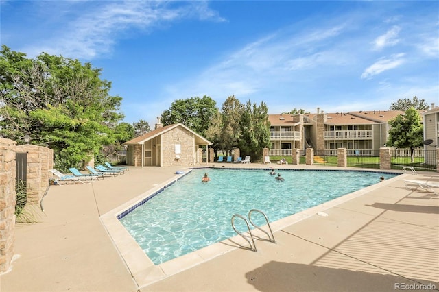 8225 Fairmount Dr Unit 102, Denver, CO 80247 - community pool with a patio area