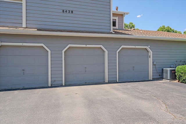 8438 Everett Way Unit B, Arvada, CO 80005 - view of garage