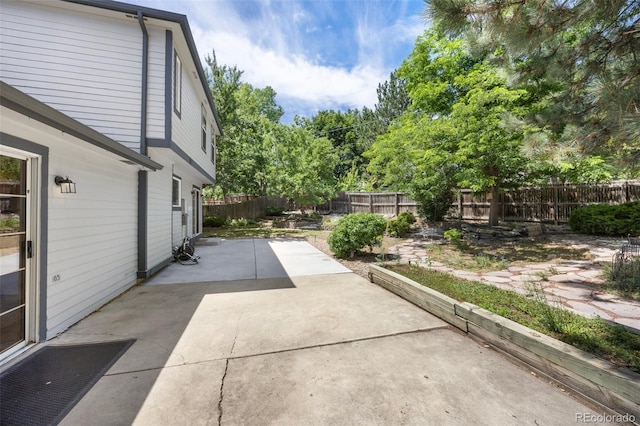 13275 W 63rd Pl, Arvada, CO 80004 - fenced backyard with a patio