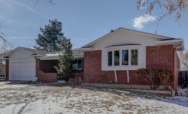 view of front facade featuring a garage