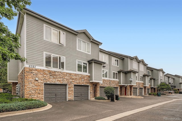 2757 W Riverwalk Cir Unit E, Littleton, CO 80123 - photo 2