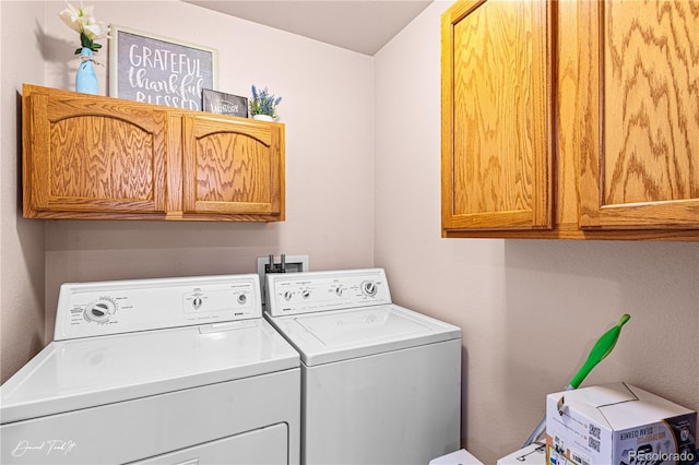 25 Tierra Casa Dr, Pueblo, CO 81005 - laundry room with cabinets and independent washer and dryer