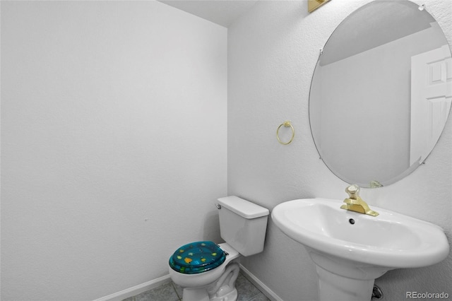 6846 Edgewood Way, Highlands Ranch, CO 80130 - half bathroom with toilet and baseboards