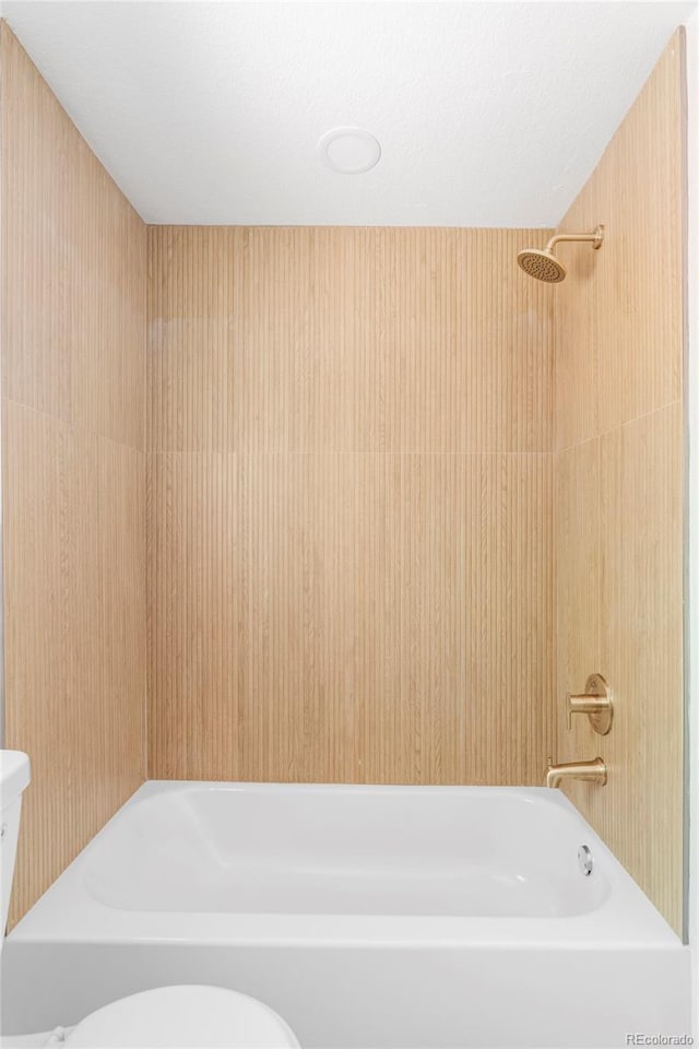 1695 E Eastman Ave, Englewood, CO 80113 - full bathroom with toilet and shower / bath combination