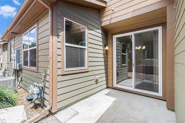 9757 Ash Ln, Thornton, CO 80229 - property entrance featuring a patio
