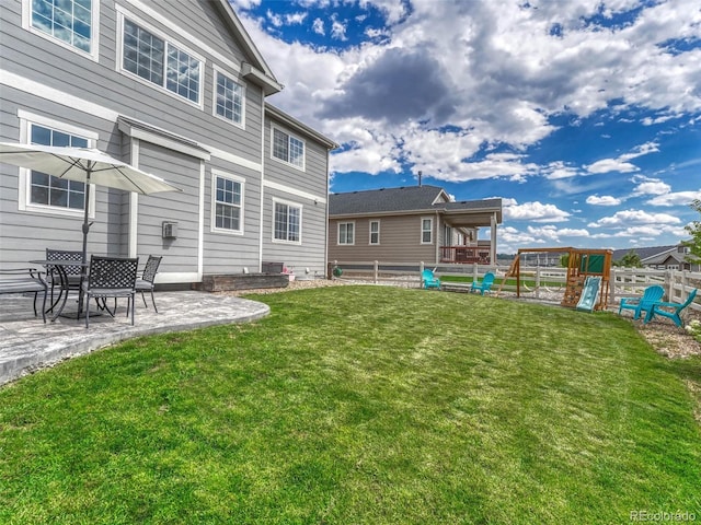 view of yard with a patio area