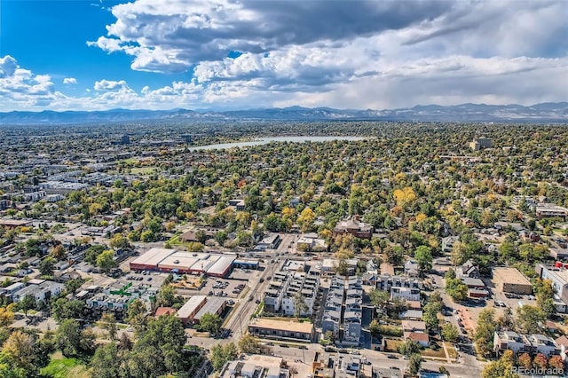 bird's eye view featuring a mountain view