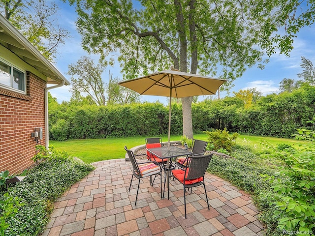 595 W Lake Ave, Littleton, CO 80120 - view of patio featuring outdoor dining area