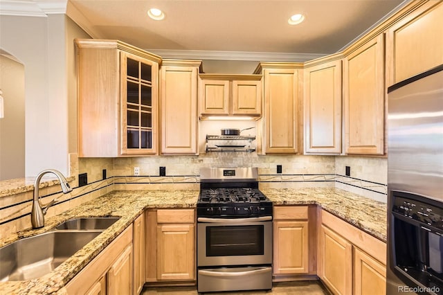 10127 Bluffmont Ln, Lone Tree, CO 80124 - kitchen with appliances with stainless steel finishes, light brown cabinetry, crown molding, backsplash, and recessed lighting