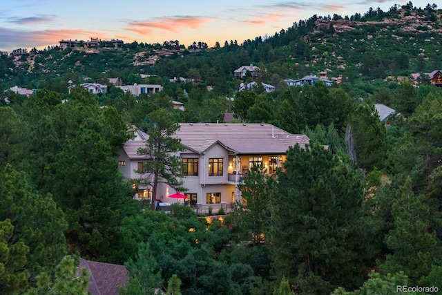 view of aerial view at dusk