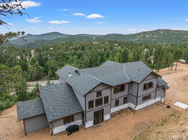 bird's eye view with a mountain view