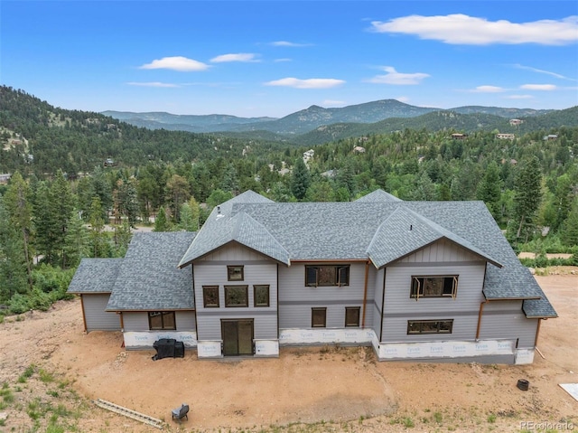 view of front of house with a mountain view