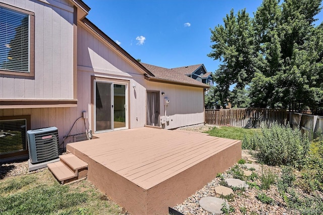 9194 Hickory Cir, Highlands Ranch, CO 80126 - wooden deck featuring a fenced backyard