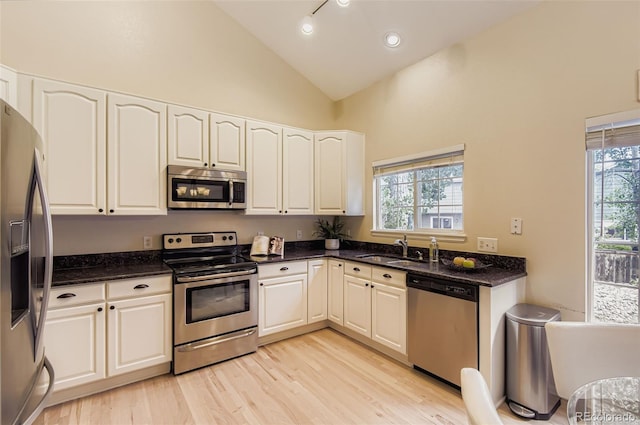 9690 Silverberry Cir, Highlands Ranch, CO 80129 - photo 7