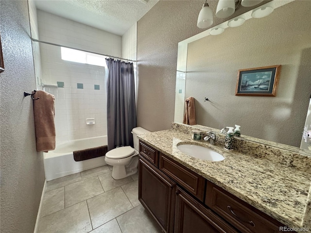 bathroom featuring shower / tub combo, a textured ceiling, toilet, vanity, and a textured wall