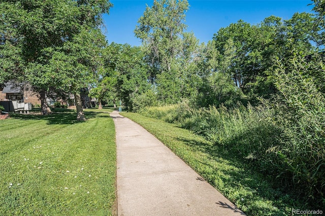 309 E Highline Cir Unit 102, Centennial, CO 80122 - surrounding community with a lawn
