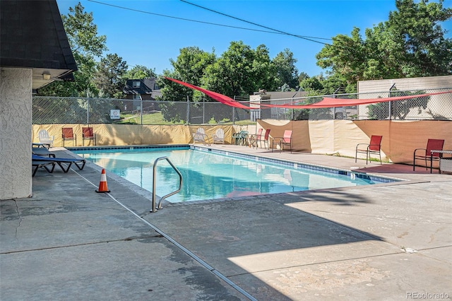 309 E Highline Cir Unit 102, Centennial, CO 80122 - view of swimming pool featuring a patio