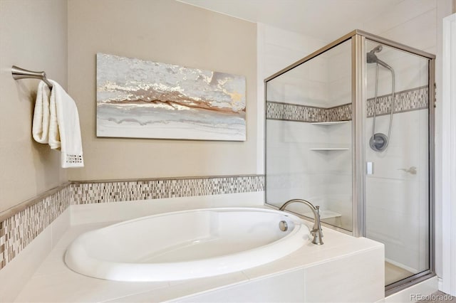 9528 Pendio Ct, Highlands Ranch, CO 80126 - full bathroom with a garden tub and a shower stall
