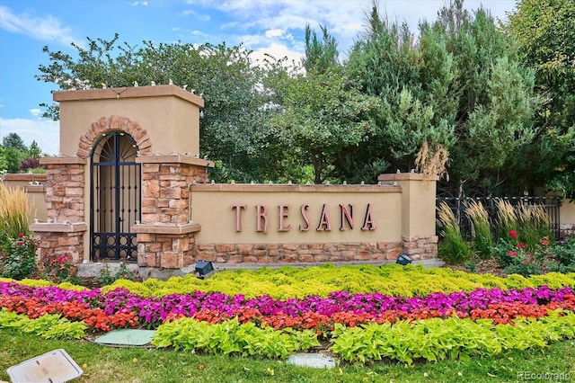 9528 Pendio Ct, Highlands Ranch, CO 80126 - view of community sign
