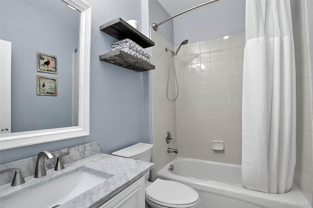 11208 W Ontario Ave, Littleton, CO 80127 - full bath featuring shower / tub combo with curtain and vanity