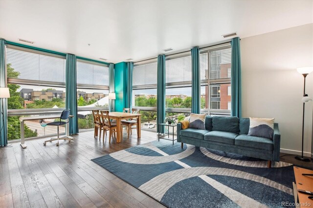 2958 Syracuse St Unit 317, Denver, CO 80238 - view of sunroom / solarium