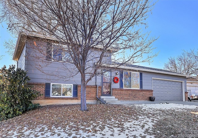 view of front facade featuring a garage