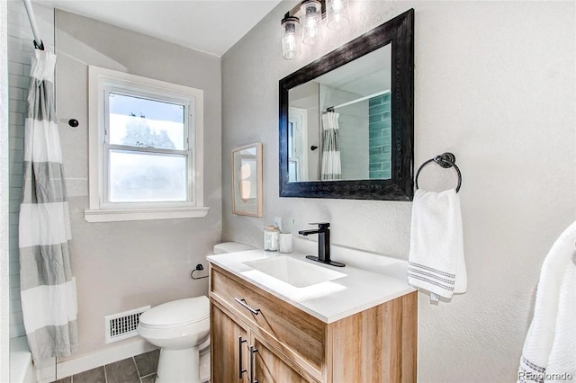 784 S 3rd Ave, Brighton, CO 80601 - full bathroom featuring vanity, a shower with curtain, toilet, and baseboards