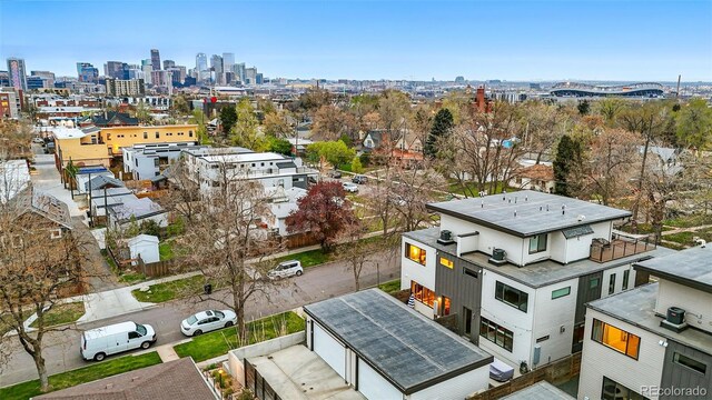 bird's eye view featuring a city view