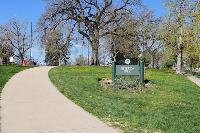 3201 W 25th Ave, Denver, CO 80211 - view of property's community with a lawn