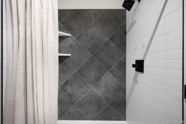 2179 S Bannock St, Denver, CO 80223 - full bath featuring a tile shower
